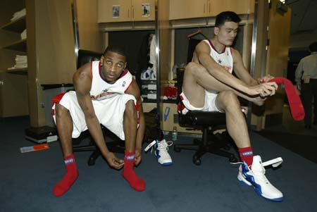 澳超战报：克拉耶夫险破门，西悉尼流浪者0-0布里斯班狮吼（澳超赛况：克拉耶夫错失良机，西悉尼流浪者与布里斯班狮吼互交白卷）