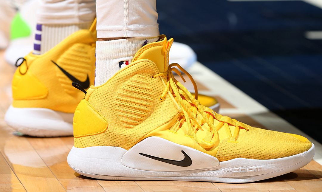 莱万西甲生涯进74球，同期单一联赛进球数仅次于哈兰德和凯恩（莱万西甲累计74球，同期单联赛进球数仅逊哈兰德与凯恩）