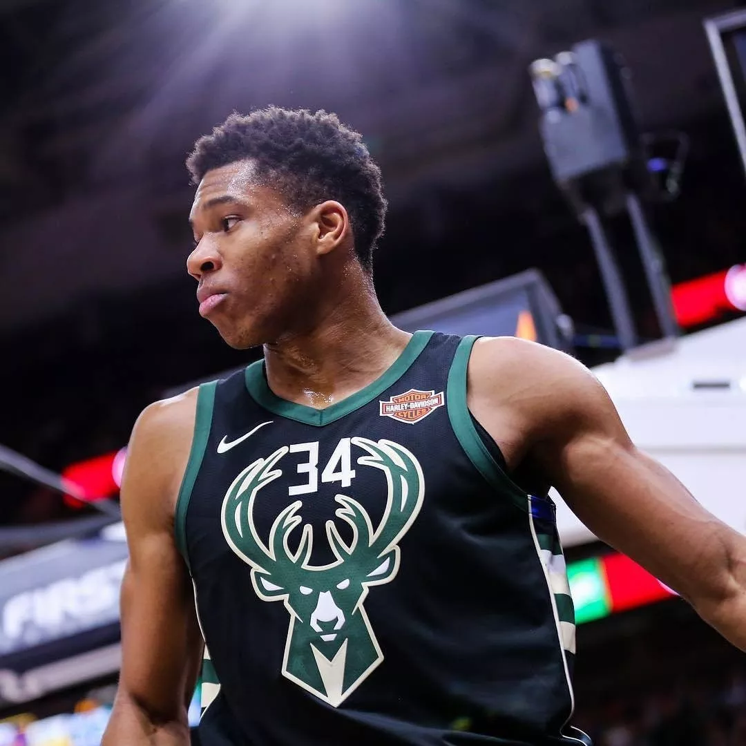 特罗萨德成为英超历史第5位进球达到50的比利时球员（特罗萨德晋升为英超史上第5位斩获50球的比利时球员）