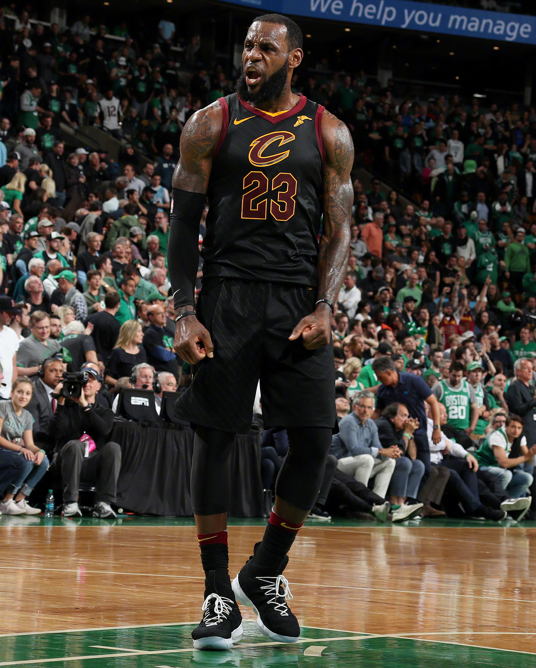 NBA 名人堂球星事迹盘点（NBA名人堂传奇球星风采回顾）