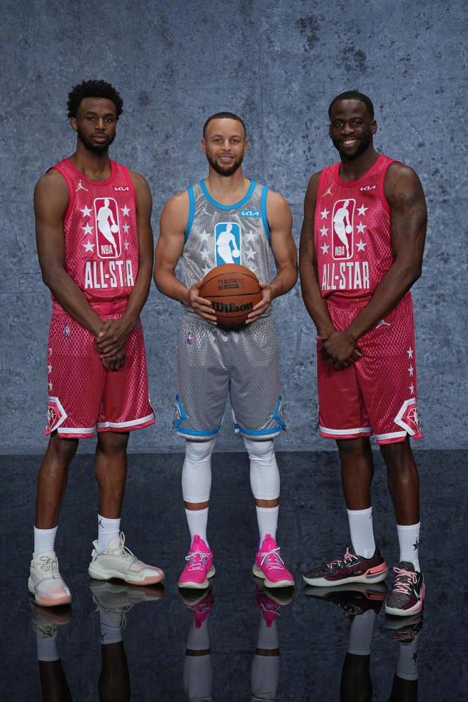 非洲杯半场：拉希米点球被扑失良机，摩洛哥暂0-0科摩罗（非洲杯半场战报：拉希米点球遭扑，摩洛哥与科摩罗互交白卷）