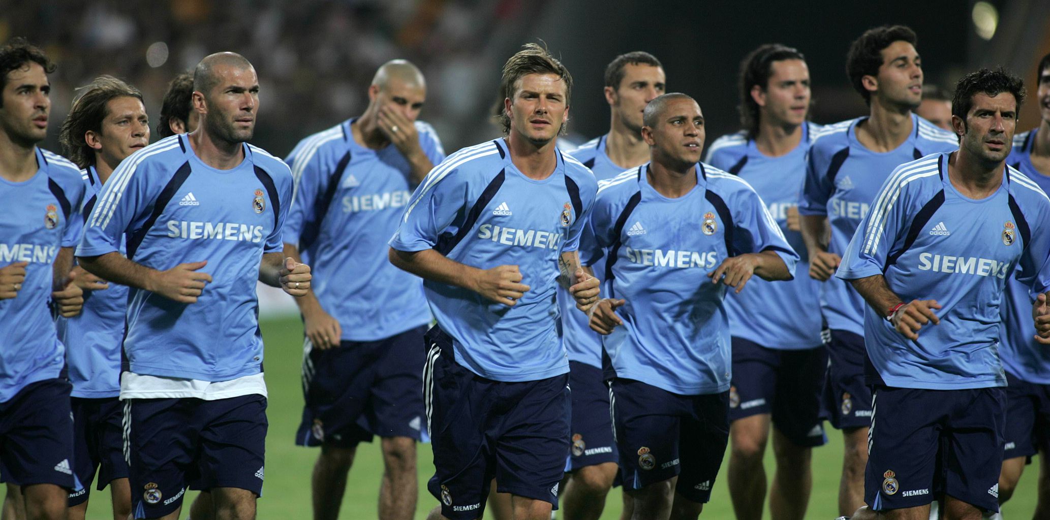 美因茨后卫第9次染红，成为德甲历史被红牌罚下最多的球员（美因茨后卫第9次被罚下，登顶德甲历史红牌榜）