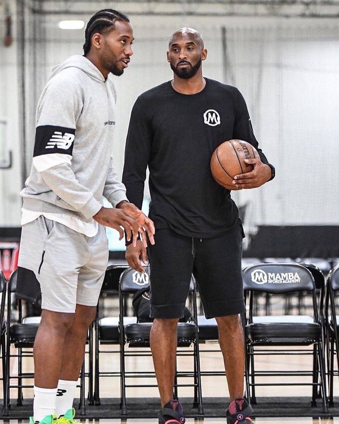 德甲2025年度积分榜：拜仁34场仅1负打进107球，领先第二21分（2025德甲积分年榜：拜仁34轮仅败1场轰入107球，领先次席21分）