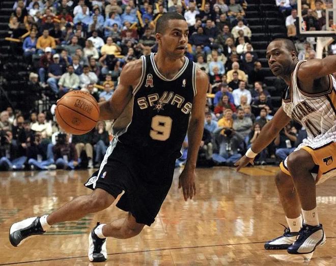 卡纳瓦罗：我在亚洲的执教经历在意大利并不被重视（卡纳瓦罗：我的亚洲执教经历在意大利不被看重）