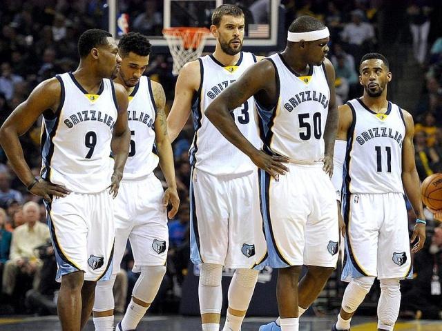 单局0-7到13-11！林诗栋、蒯曼很努力！国乒混双2-1领先德国组合（从0-7追到13-11！林诗栋／蒯曼拼劲十足，国乒混双2-1领先德国组合）