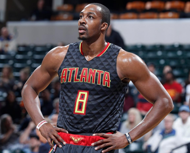 每体：法兰克福球迷在诺坎普制造骚乱，将面临欧足联的处罚（每体：法兰克福球迷在诺坎普引发骚动，或将受到欧足联处罚）