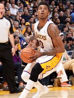 小蜜蜂主帅：尊重维萨的选择；这个夏窗球队转会工作不理想（小蜜蜂主帅：理解维萨决定，坦言今夏引援不尽如人意）