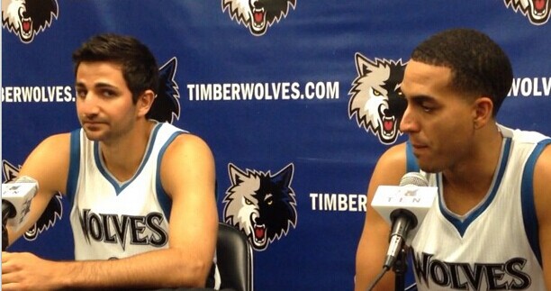 教练关键换人被疯狂讨论（关键时刻换人引发热议）