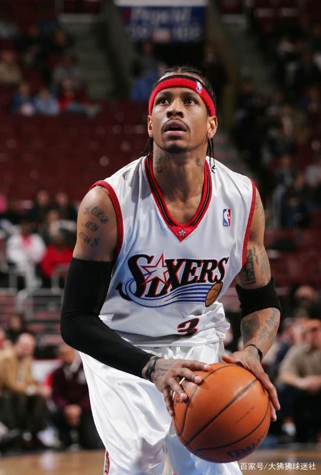 半场战报：米兰0-0拉齐奥，迈尼昂献神扑，红黑军团0射正（半场简报：米兰与拉齐奥互交白卷，迈尼昂神勇扑救，红黑军团零射正）